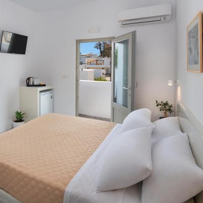 olivetree santorini doubleroom 4