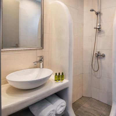 olivetree santorini doubleroom 5