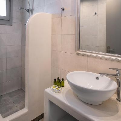 olivetree santorini superiorsuite 7